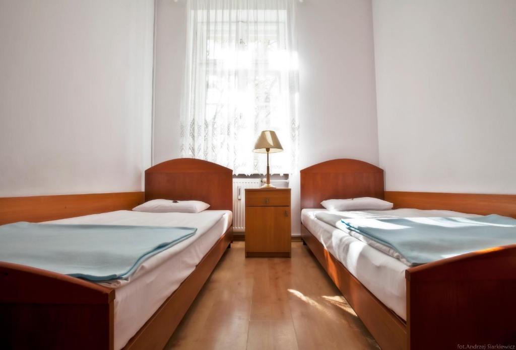 Hostel Ds Cztery Pory Roku Danzig Zimmer foto
