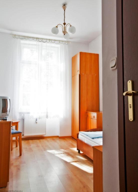 Hostel Ds Cztery Pory Roku Danzig Zimmer foto